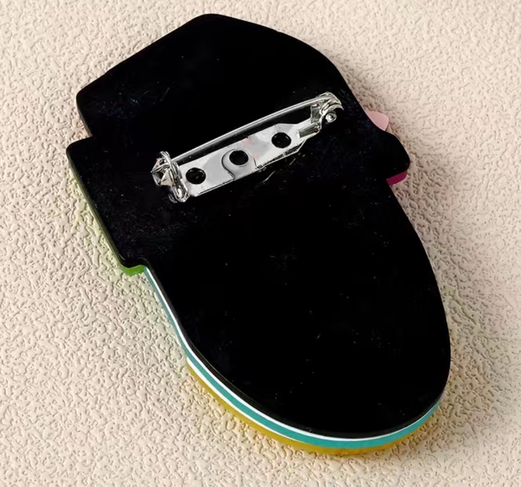 Picasso face brooch